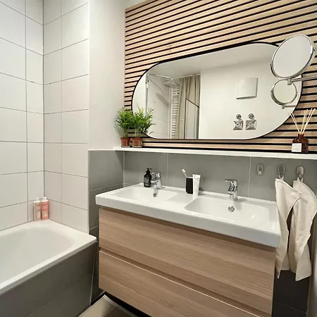 Valorize 3 Apartment